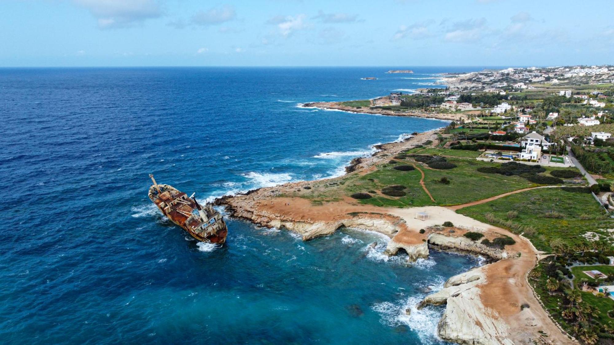 Venus Lighthouse 2B, Sea-View, Paphos Center公寓 外观 照片
